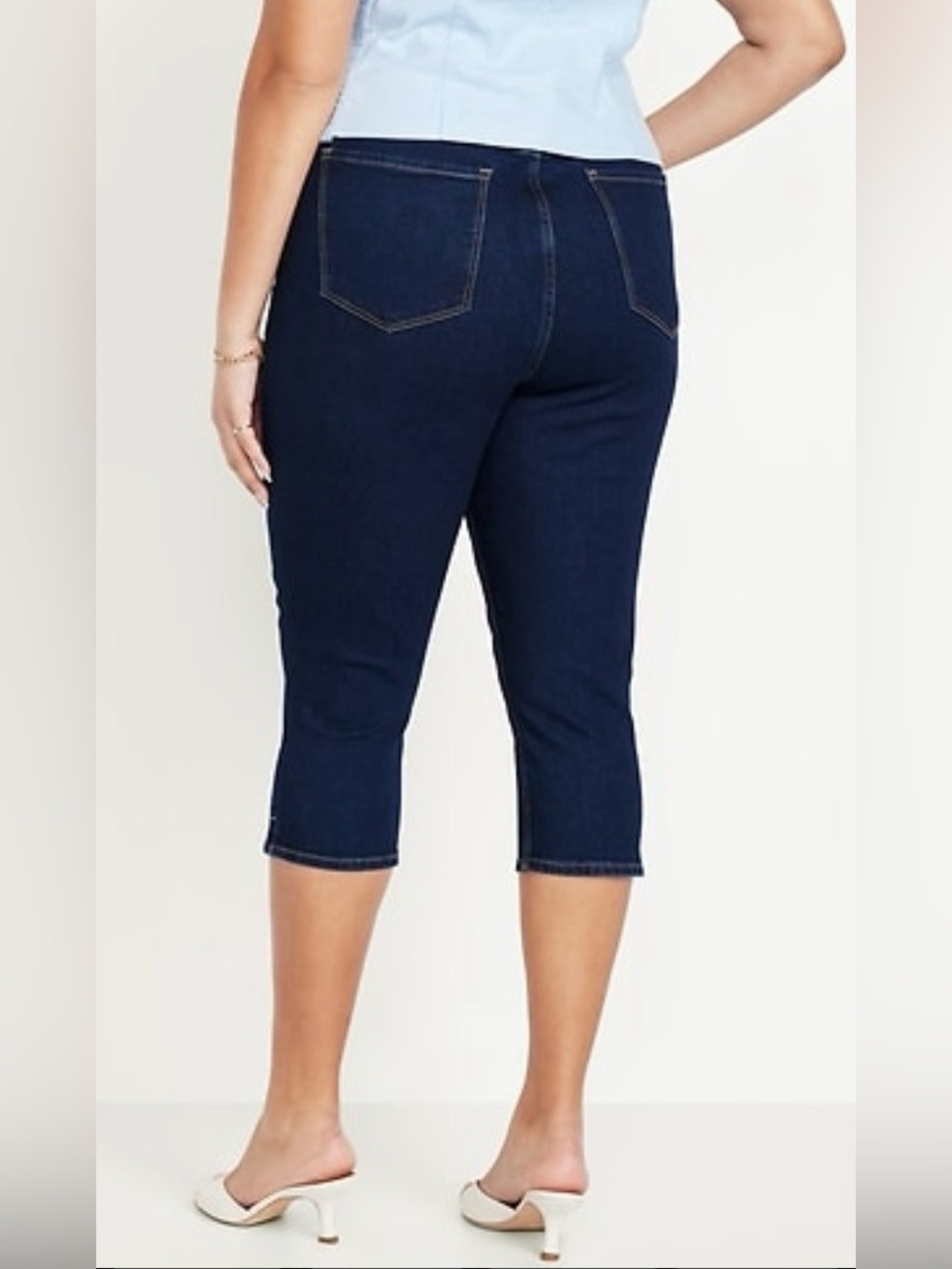 Old Navy Women’s High-Rise Rockstar Slim Capri Jeans 10P Dark Indigo